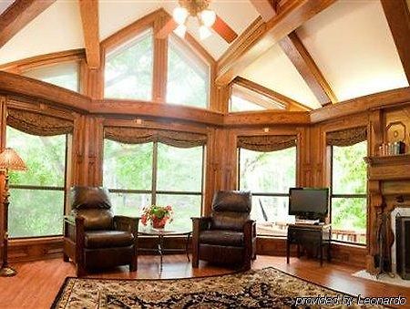 Creekhaven Inn & Spa Wimberley Interior photo