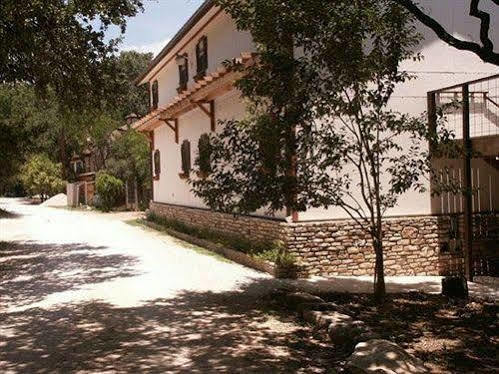 Creekhaven Inn & Spa Wimberley Exterior photo